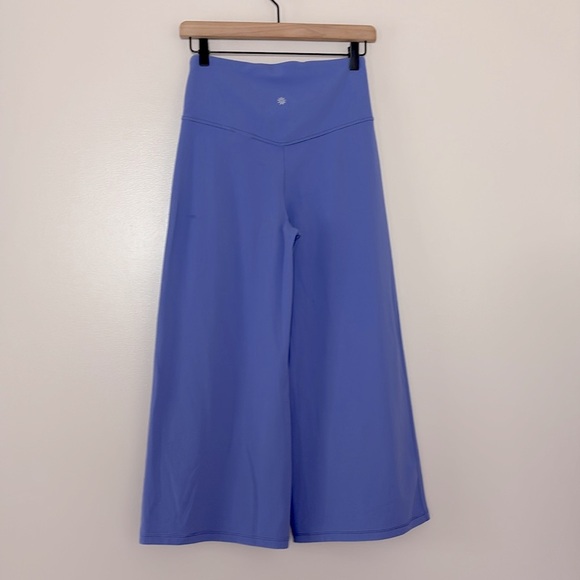 Athleta Elation Wide Crop Pants Adonis Blue Size S - Picture 7 of 16
